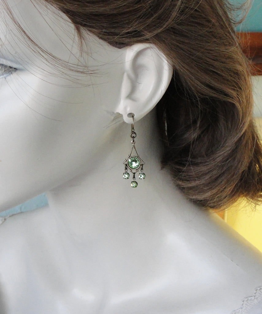 356 peridot green rhinestone chandelier earrings 
