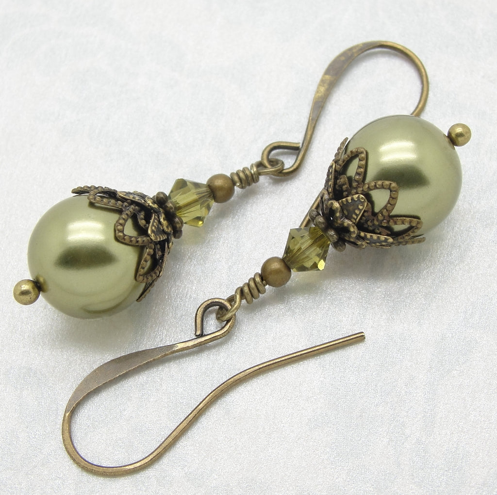 victorian earrings light green crystal pearl 